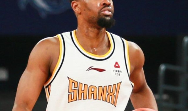 同曦连签两小外，防守全是弊端！且利夫戴维斯不在，引援压力大！