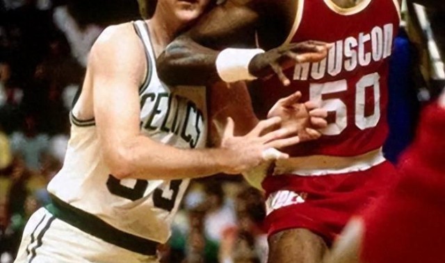 Leyu Sports-86年总决赛绿军对阵火箭，伯德场均24+9+9，奥拉朱旺呢？巨星坯子