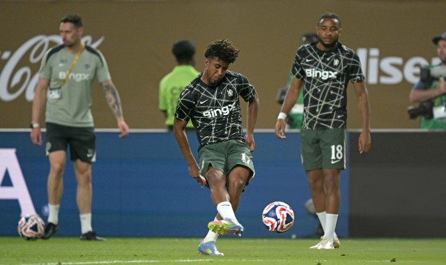 乐鱼娱乐在线登录入口-里斯·詹姆斯在热身时受伤，安德雷·桑托斯取代他首发出战