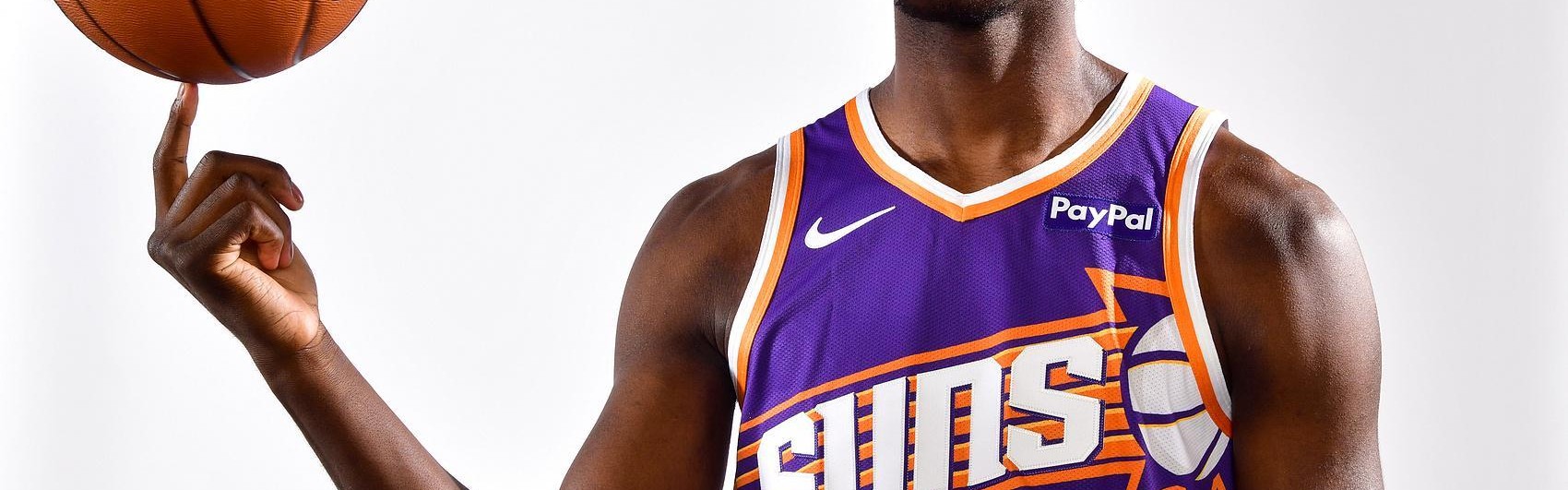 太阳官方：31号秀拉希尔-弗莱明因右膝酸痛被列为每日观察