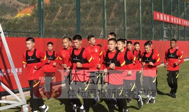 乐鱼娱乐在线登录入口-“新”国少先扎紧篱笆 17名新人进队接受考察