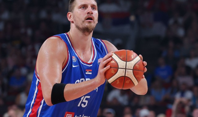 乐鱼体育官网登录-欧锦赛仅三人场均23+助队三战全胜：约基奇、施罗德与马尔卡宁